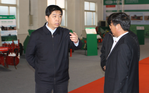 原樂陵市市長(zhǎng)鄂宏達(dá)來(lái)我公司視察指導(dǎo)